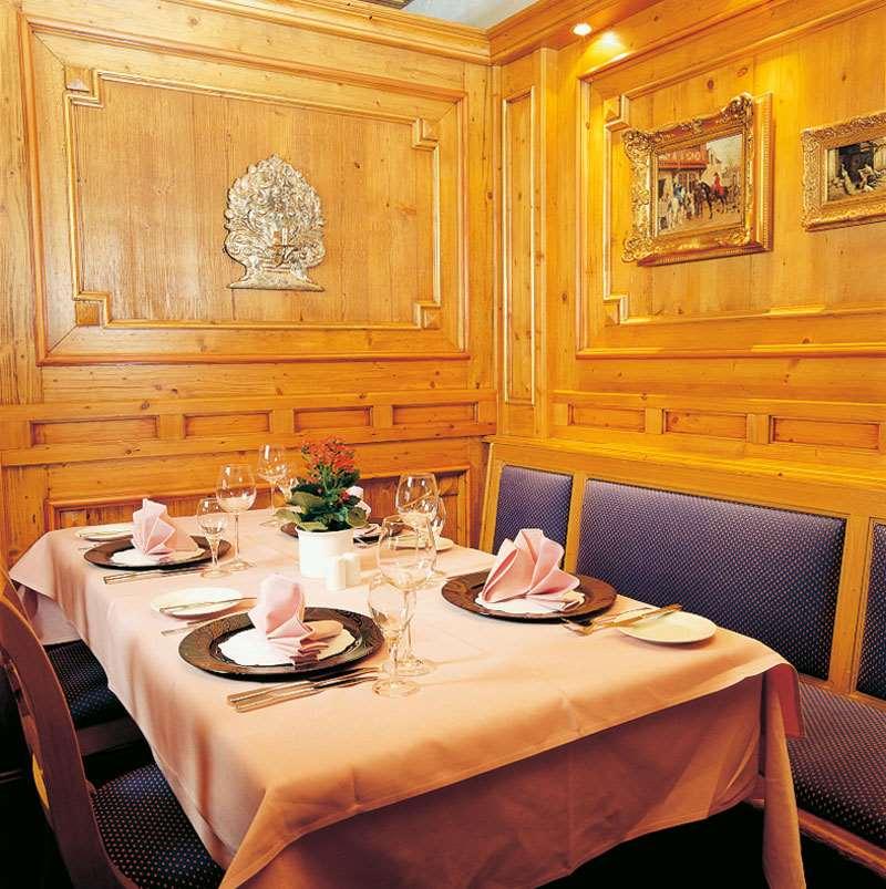 Hotel Augsburger Hof Restaurant photo